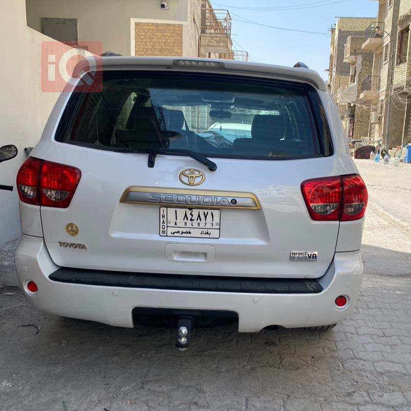 تويوتا سيكويا